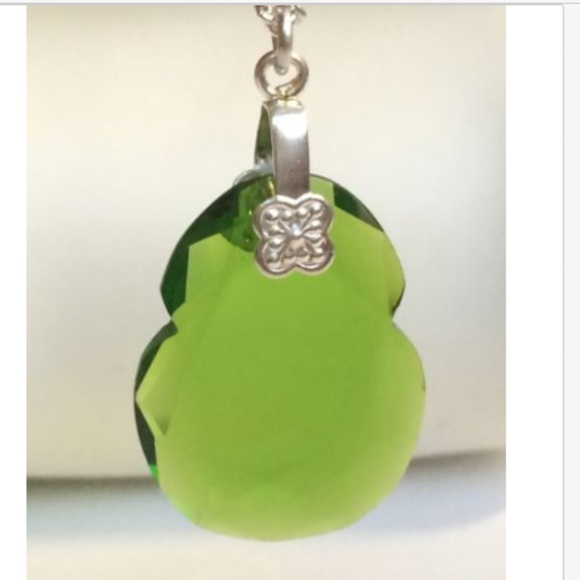 Vintage Silver Green Art Glass Pendant Necklace Simulated Emerald 18" Plated - Picture 3 of 8